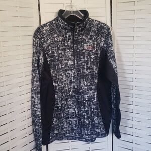 The North Face 1/2 zip long sleeve black and gray mens sweater size M
